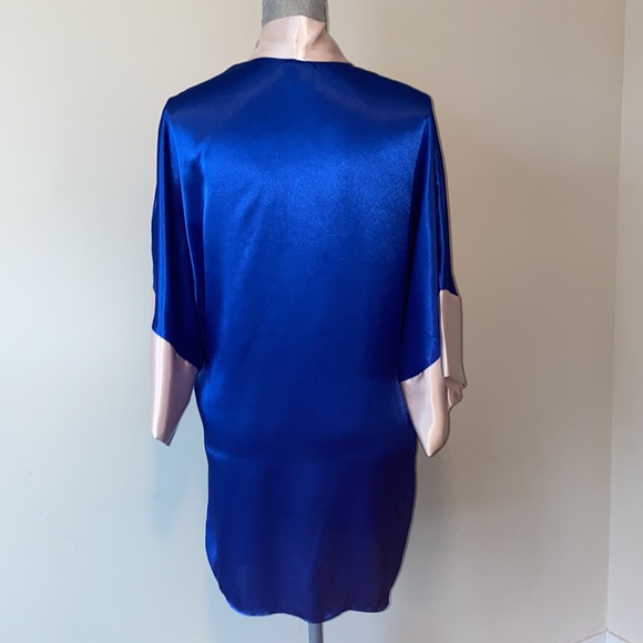 Satin Kama Sutra Lotus Wear Robe Royal Blue and Pink Size Small - Picture 3 of 7
